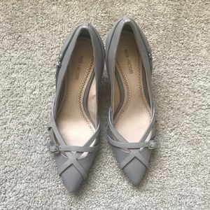 Pour La Victoire grey heels